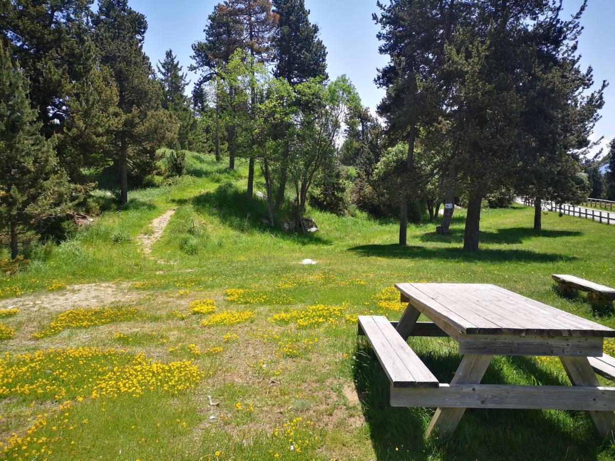 Apt Confortable Au Pied Des Pistes Et De La Foret Bolquère Zewnętrze zdjęcie